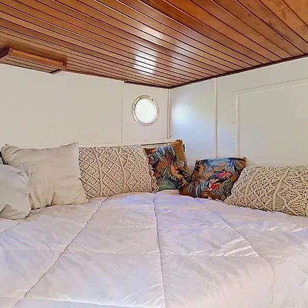La Peniche - Insolite- Parking Bateau-hôtel